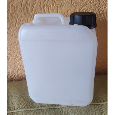 jerrycan 2,5L HDPE met UN keurmerk incl. dop jerrycan 2,5L HDPE met UN keurmerk incl. dop