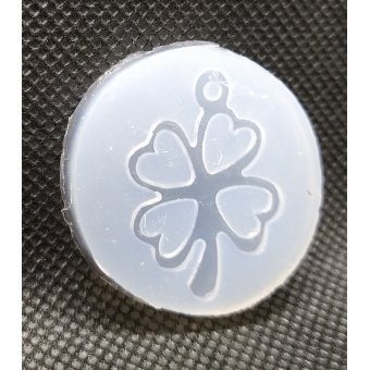 mal hanger klavertje 4